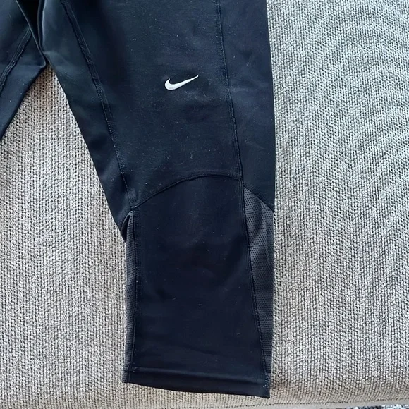 Nike capris - Picture 2 of 3